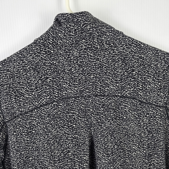 Lululemon Women's Outrun 1/2 Zip Running Luon Ripple Jacquard Black White Size ? - Picture 12 of 16